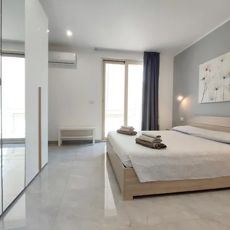 شقة La Maison De Genevieve *