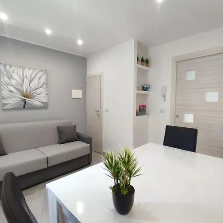 La Maison De Genevieve Apartment