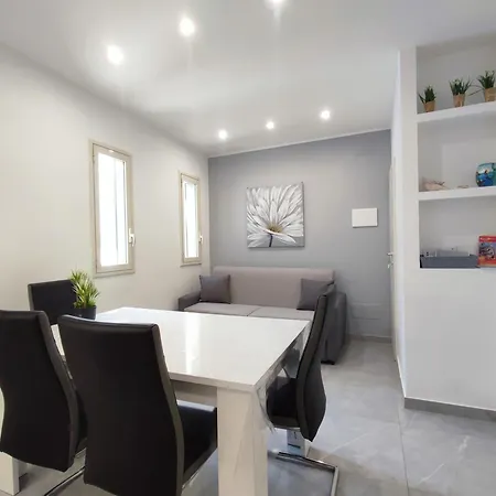 La Maison De Geneviève Appartement Aci Trezza