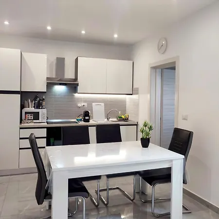 La Maison De Geneviève Appartement Aci Trezza