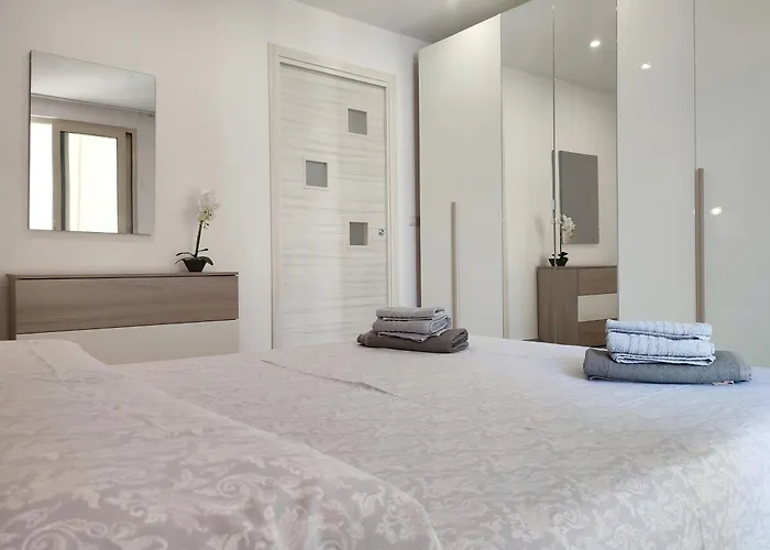 La Maison De Genevieve *